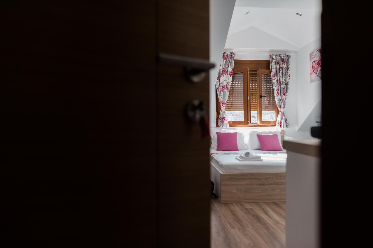 Minela Studios Mostar Bagian luar foto
